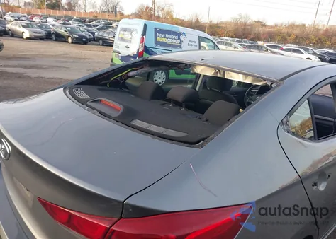 2018 Hyundai Elantra Value Edition из США, поврежденный, VIN 5NPD84LF8JH268753